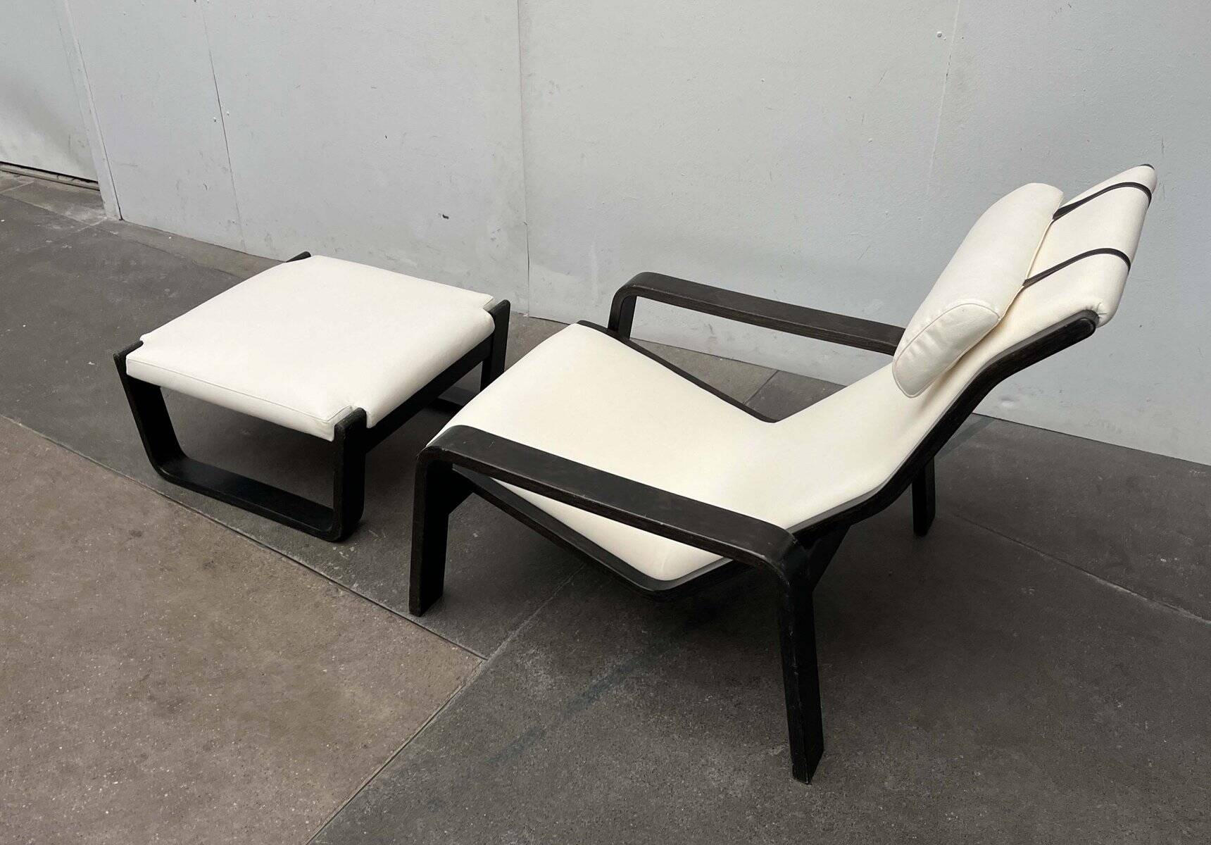 Modern mid-century Pulkka lounge chair set and footrest by Ilmari Lappalainen for Asko, Finland, 1960s.