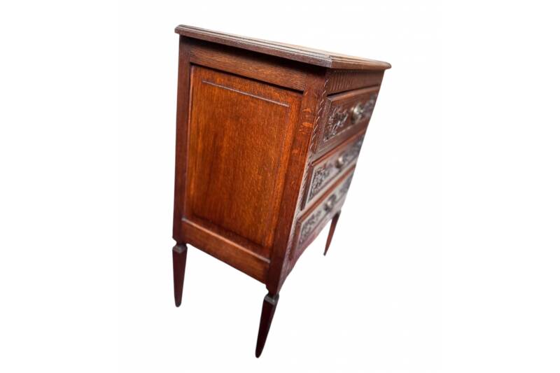 Petite commode, France, vers 1930.