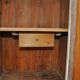 Armoire double peinte crème en bois massif patiné, style romantique années 1920