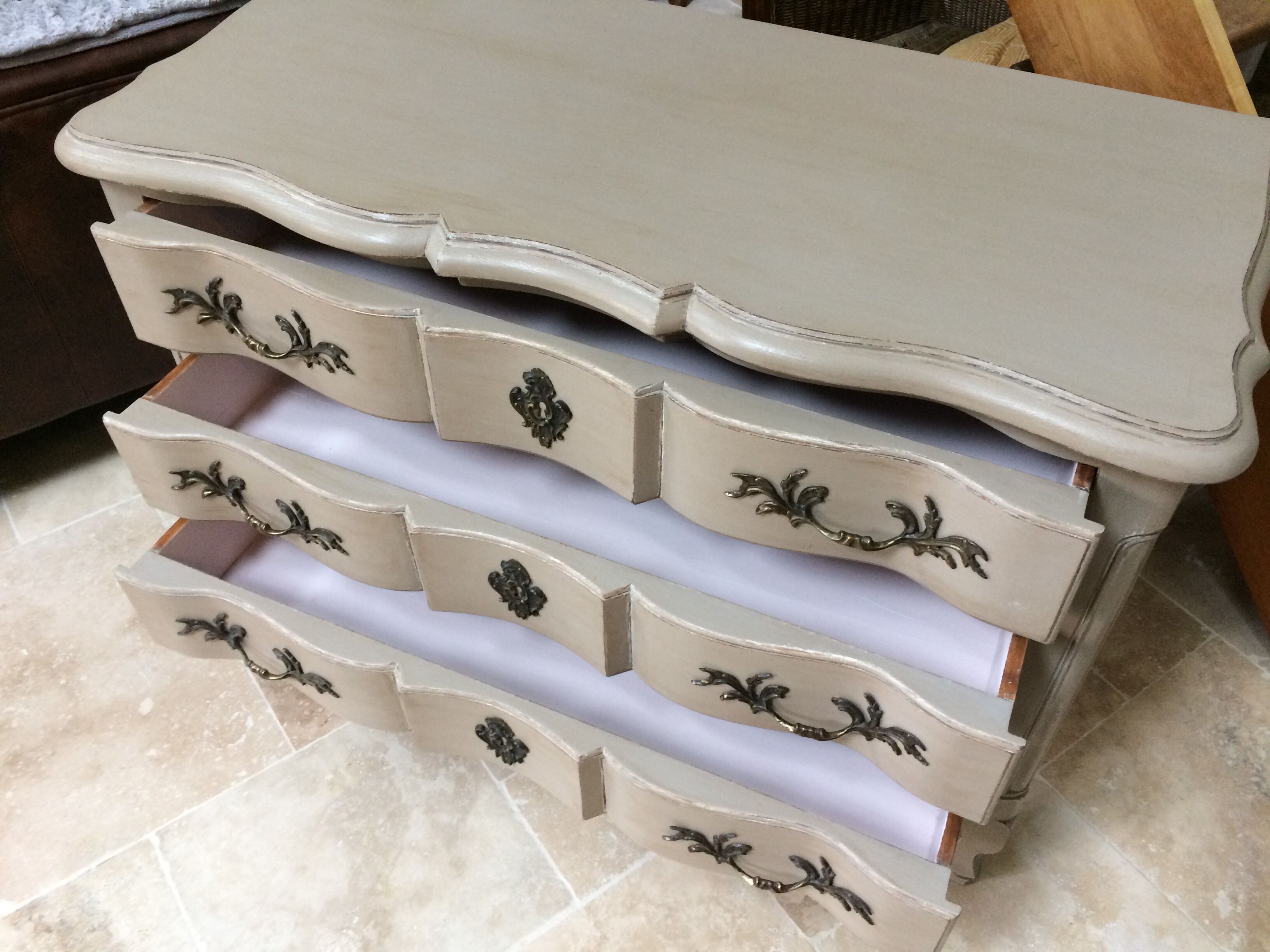 Dresser Louis XV crossbow patina