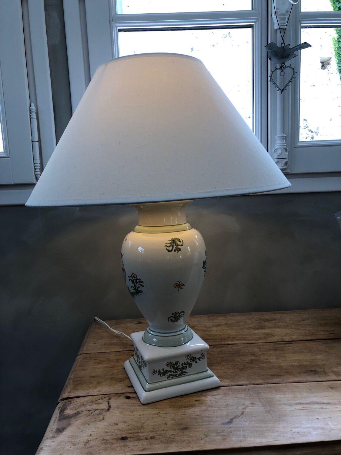 Antique lamp foot in Moustiers porcelain