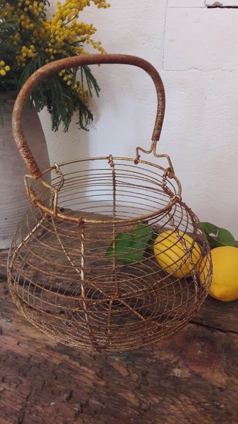 Egg basket