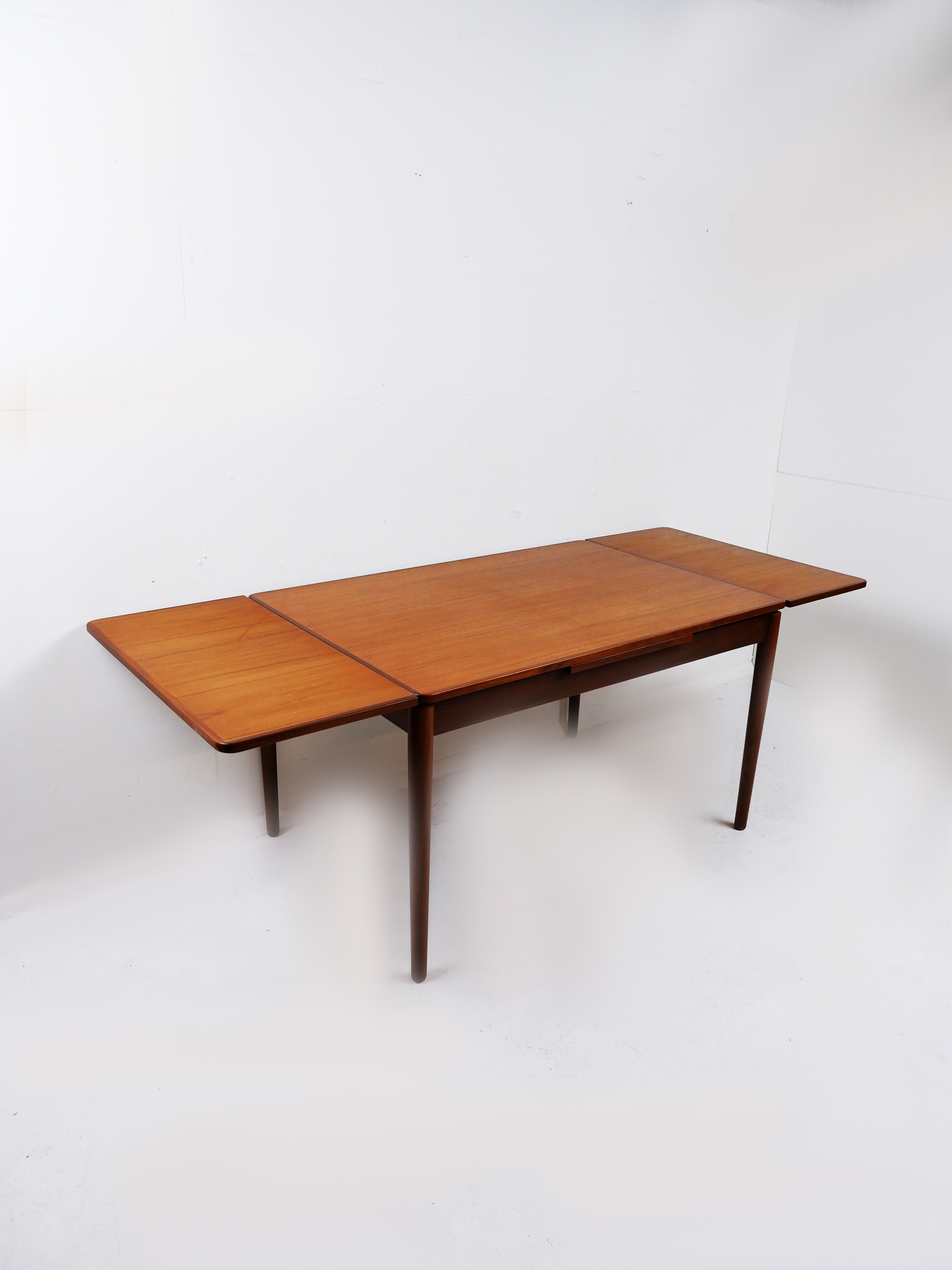 Pastoe extendable dining table 1960s