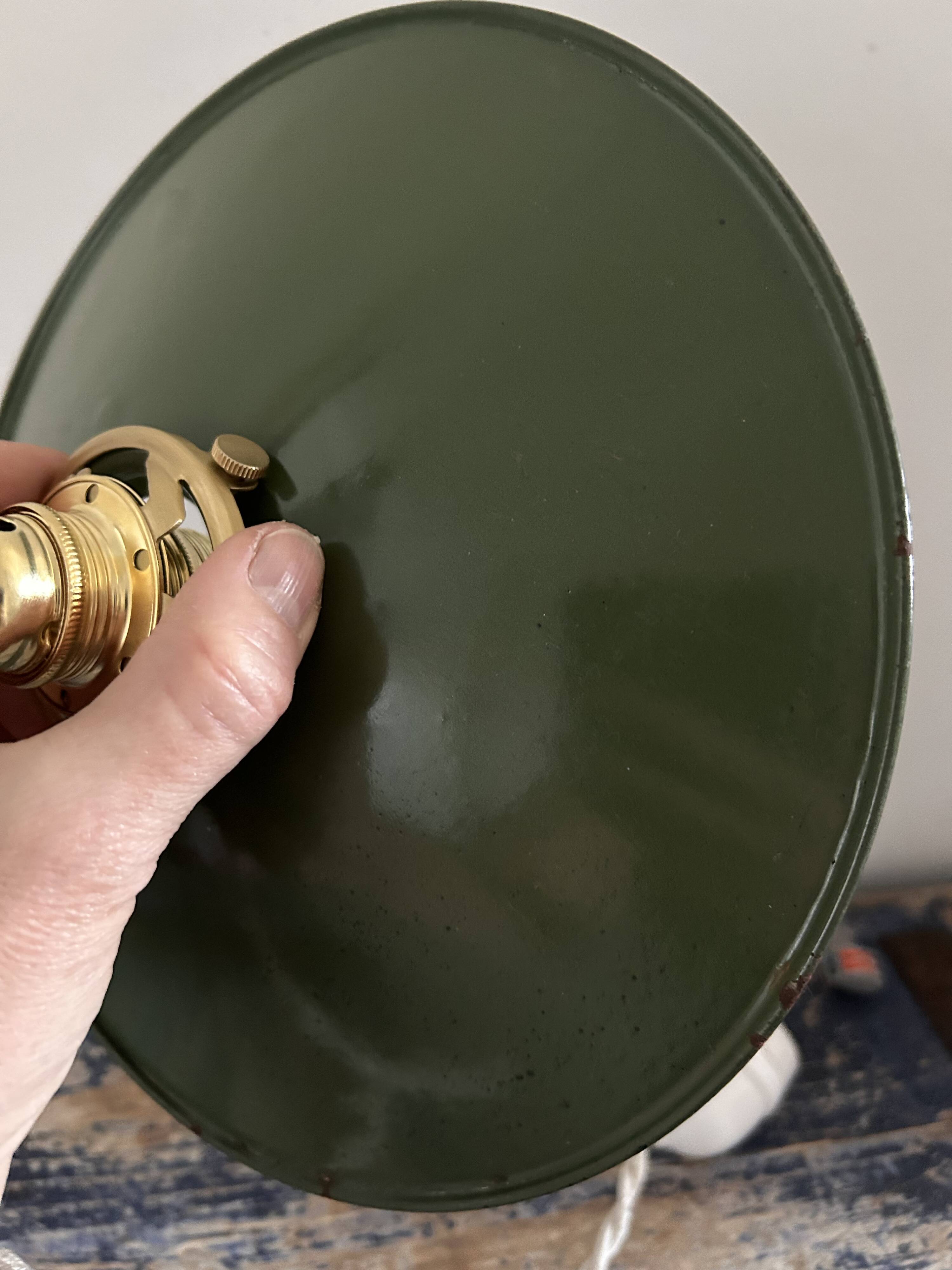 Enamelled sheet metal pendant light