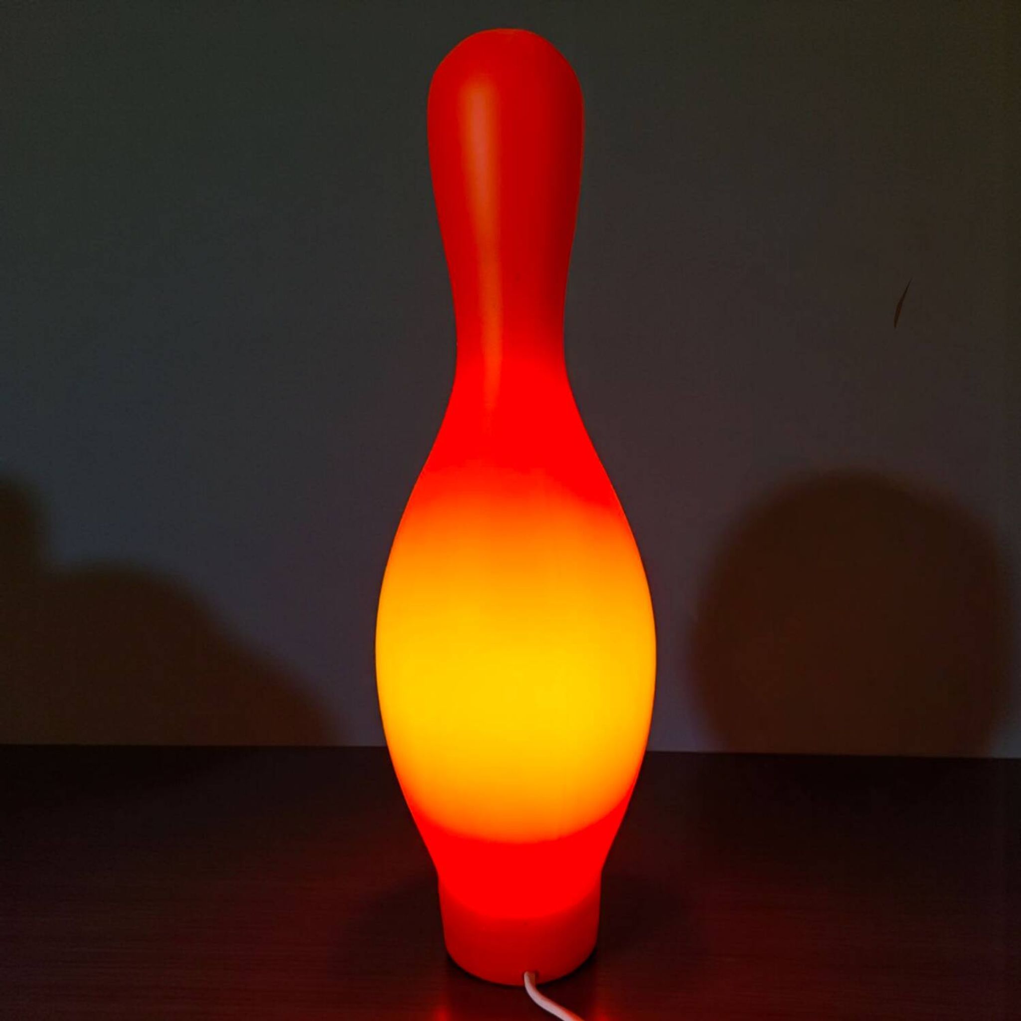 Vintage 2000s Josh Owens "Knockoff" Lamp – Pop Art Bowling Pin