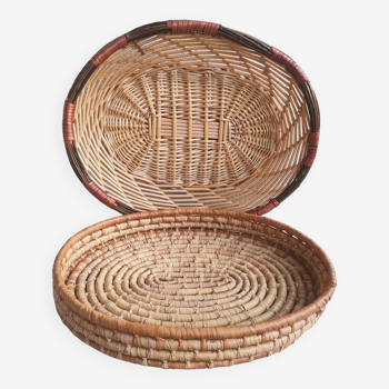 Set of 2 natural fiber baskets