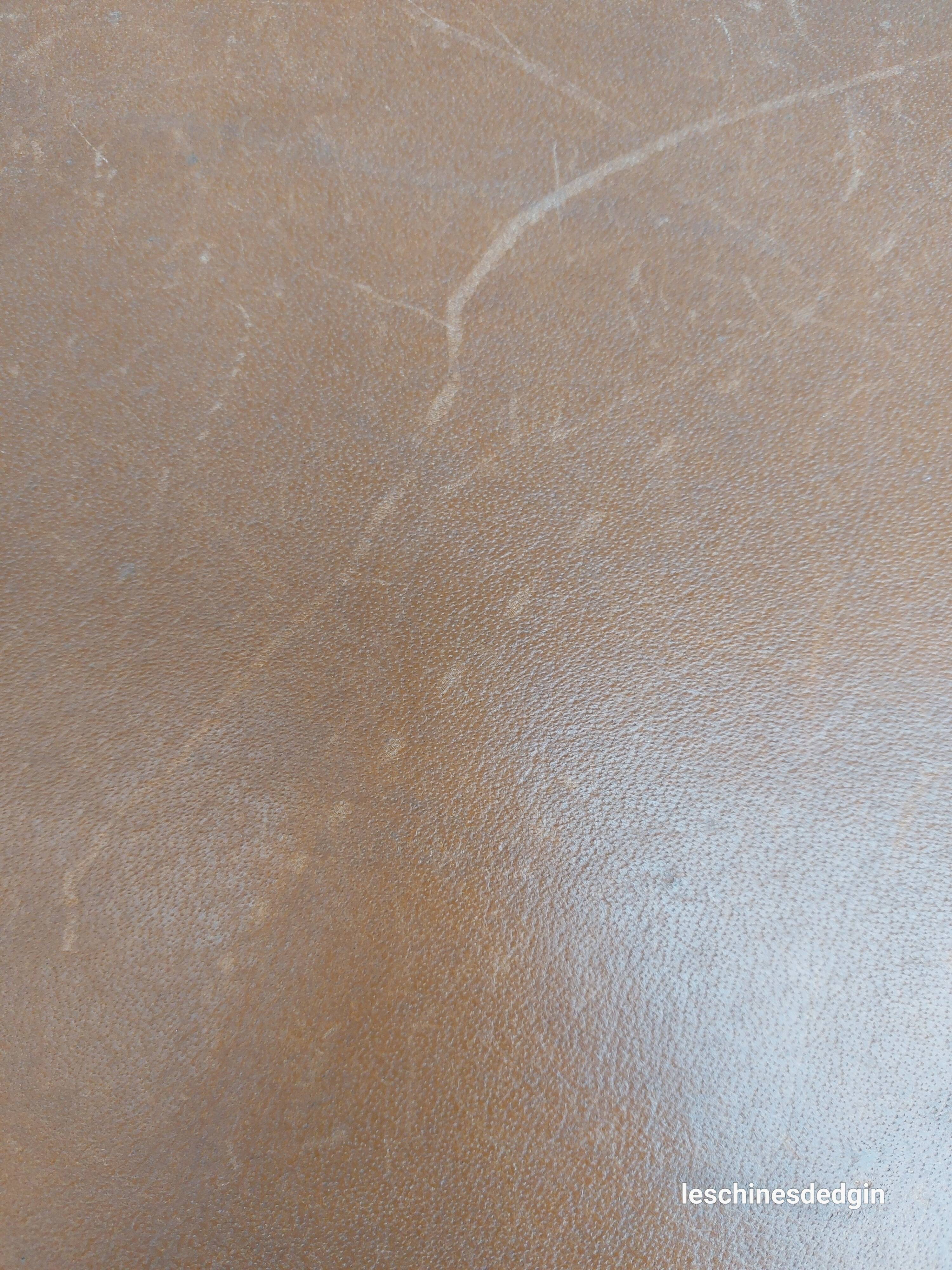 Louis XV style desk in wood, with a brown leather top.