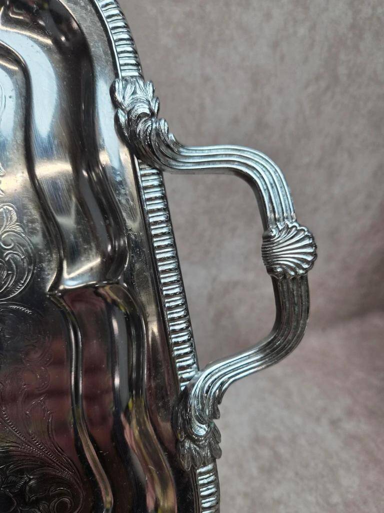 Silver-plated English tray with floral decoration – England