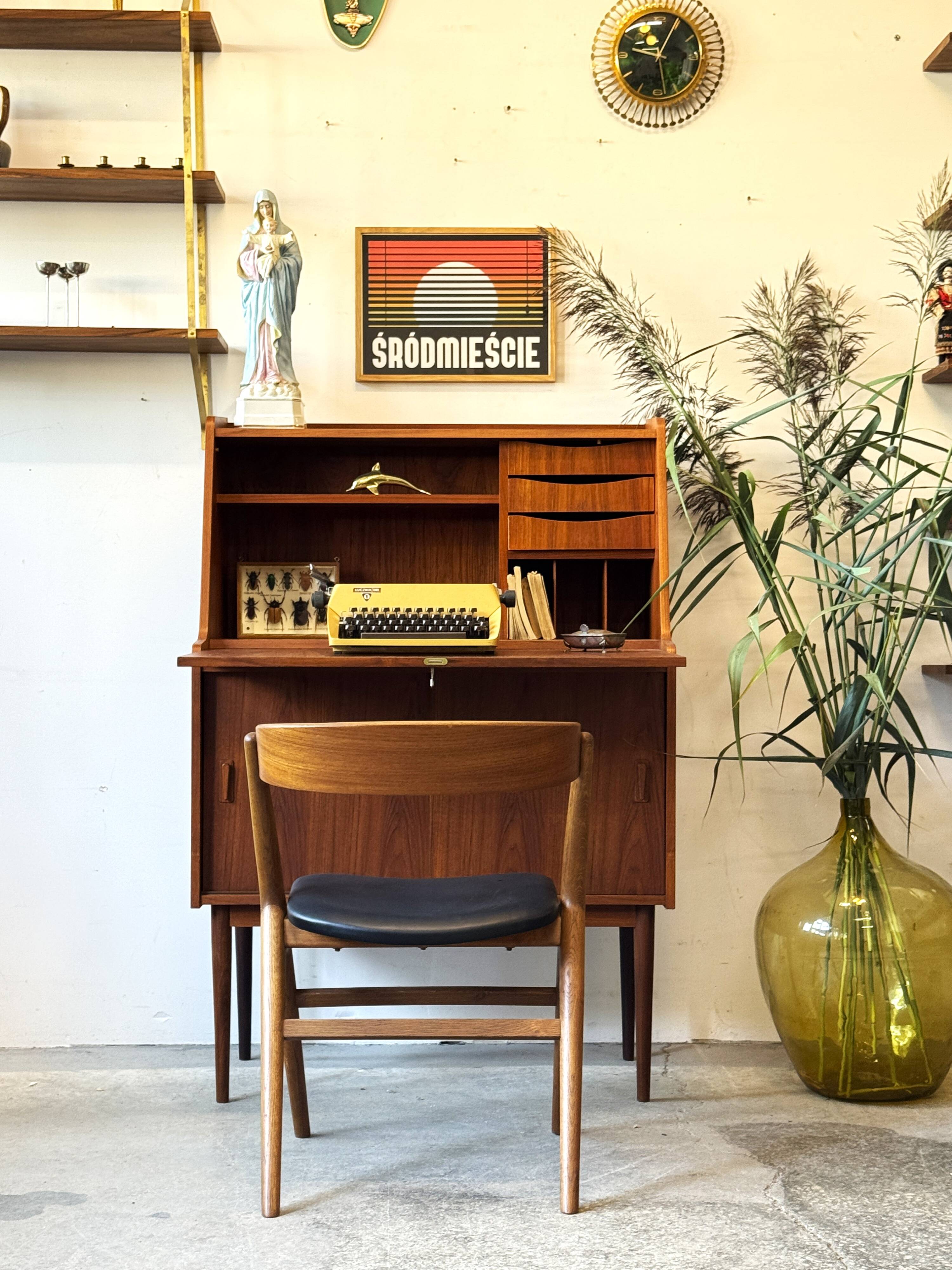 Secretary/desk, Denmark, 1960s/1970s, Mid-C Modern style, vintage