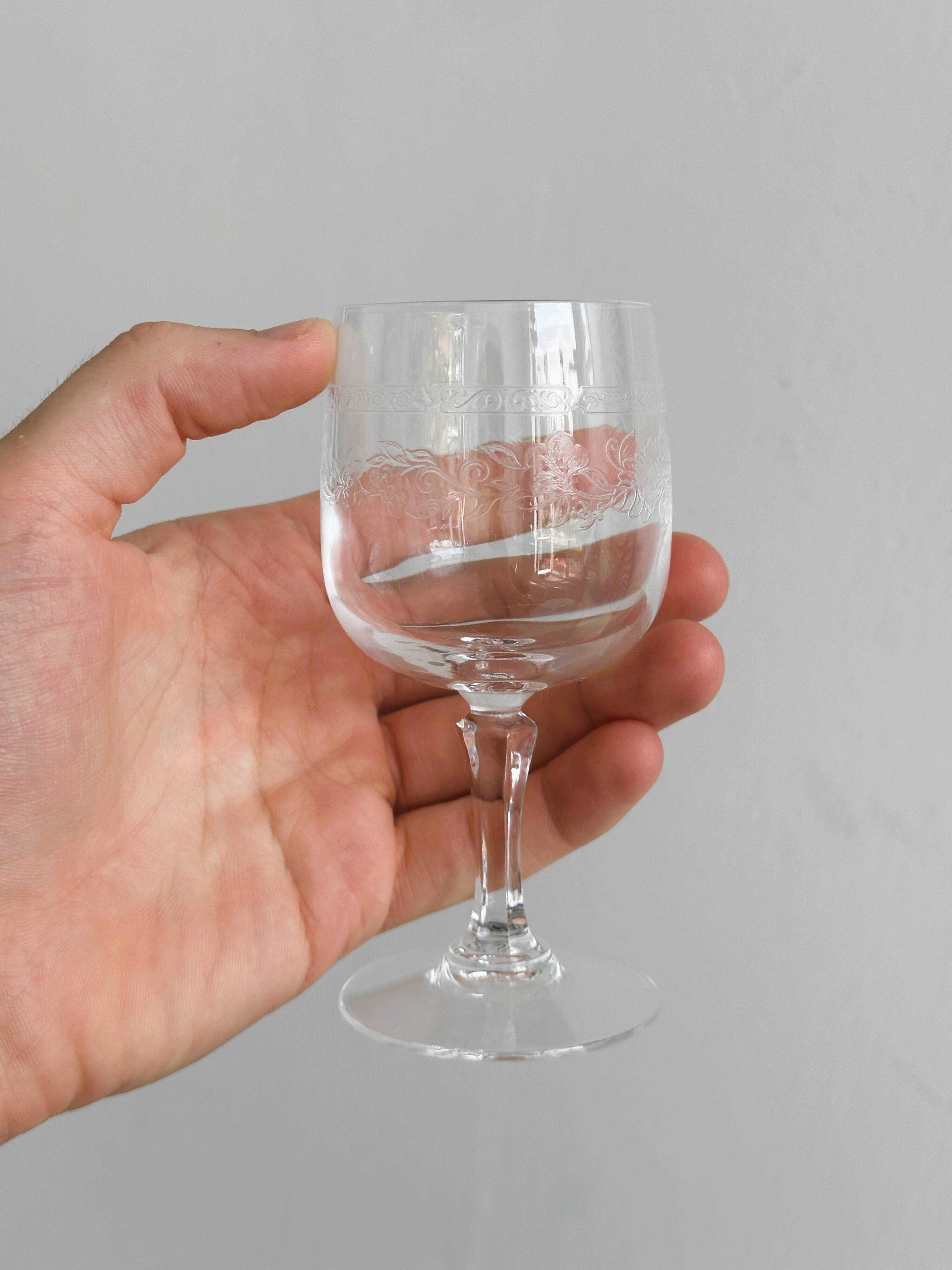 Set of 6 chiseled crystal digestive glasses