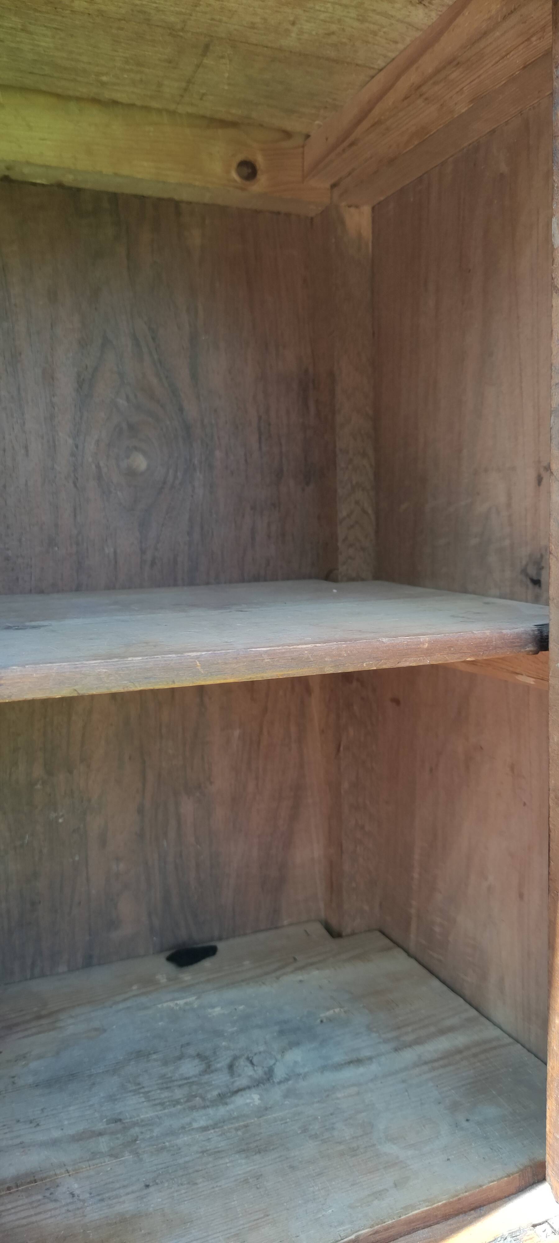 Atypical handcrafted furniture