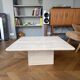 Table basse vintage en travertin – design 70’s