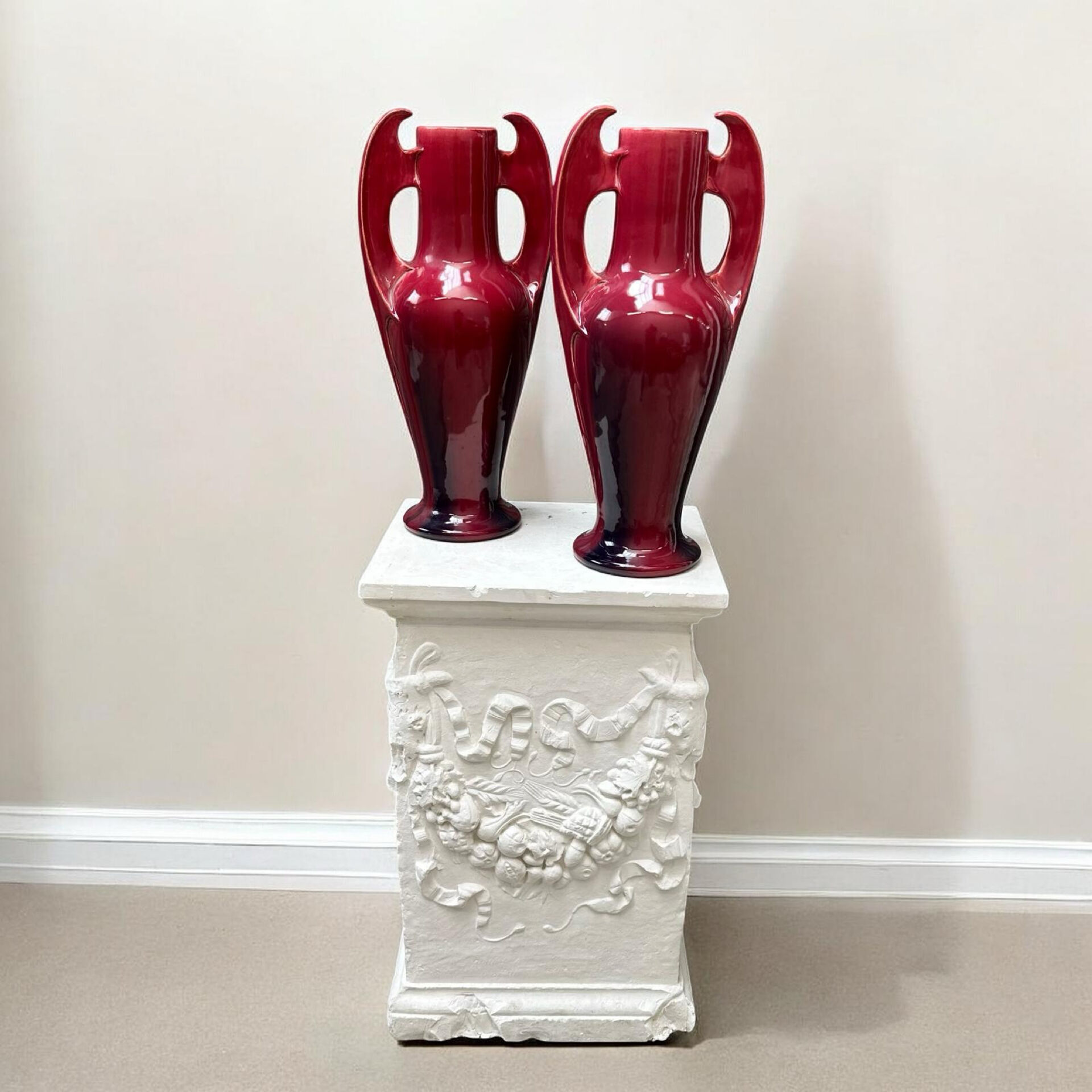 Clément Massier -  Paire de grands vases - Art nouveau - Rouges