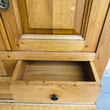 Entrance cabinet in light solid wood