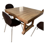 Extendable walnut table
