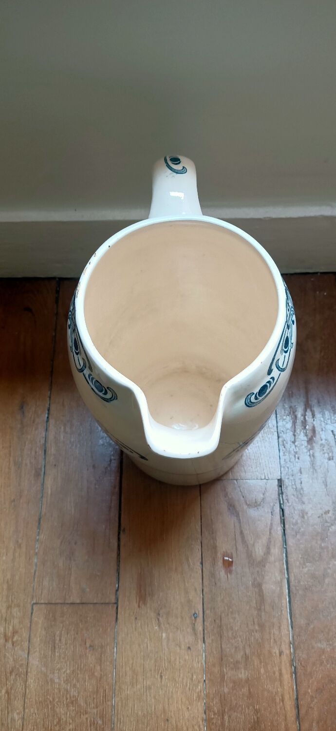 Old Yvan Ennegé toilet bowl