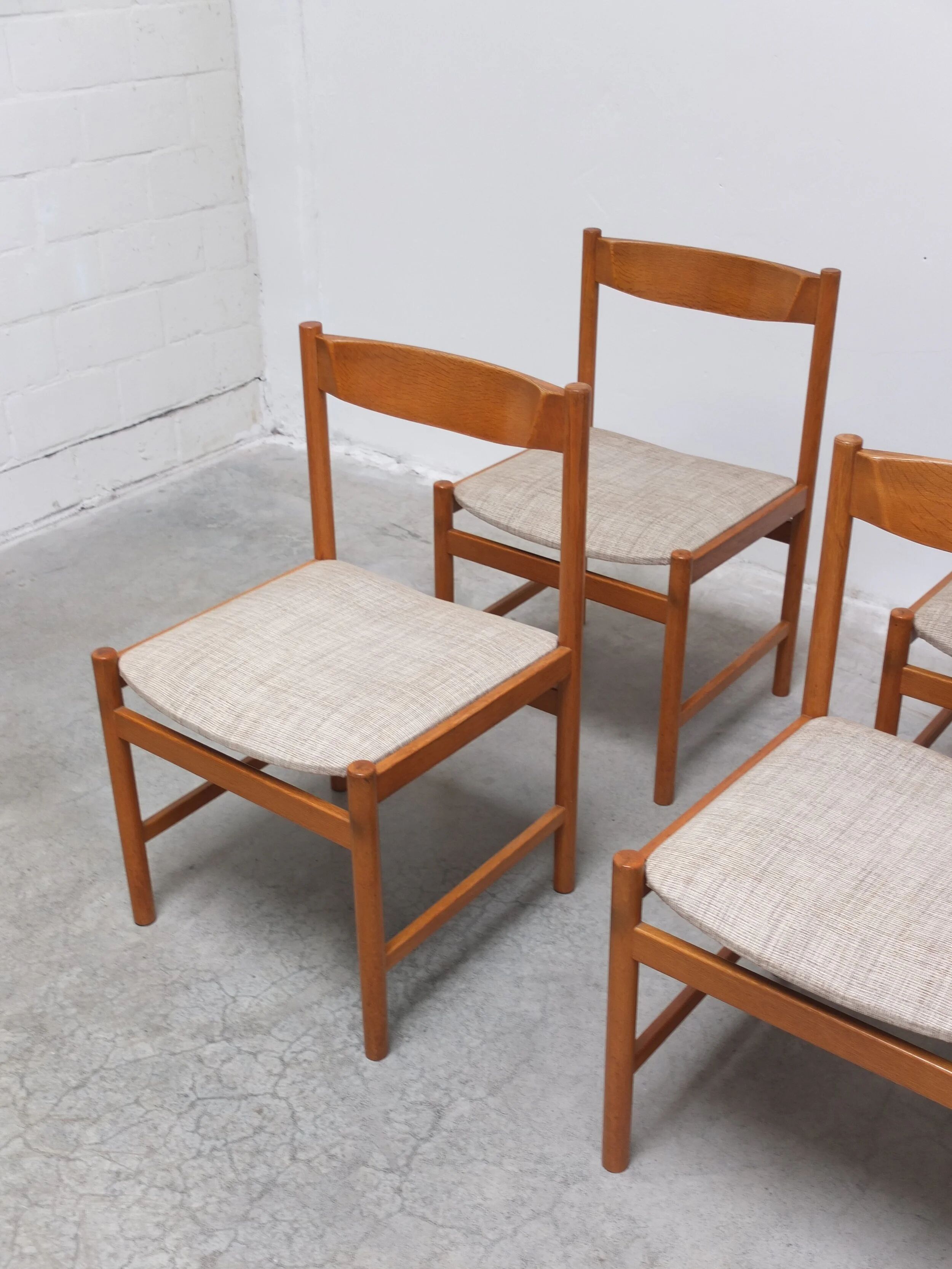 Set of 6 dining chairs in oak by Meubelatelier Vanda Watervliet, 1960s