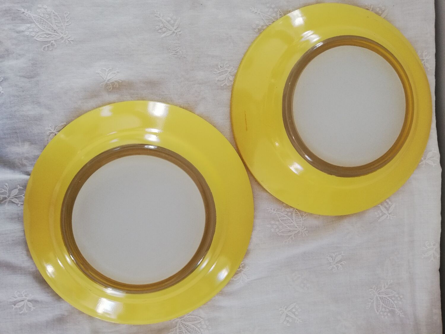 Set of 4 vintage Duralex hollow plates