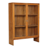 Vintage walnut and glass display cabinet, Italian design from the 1950s.