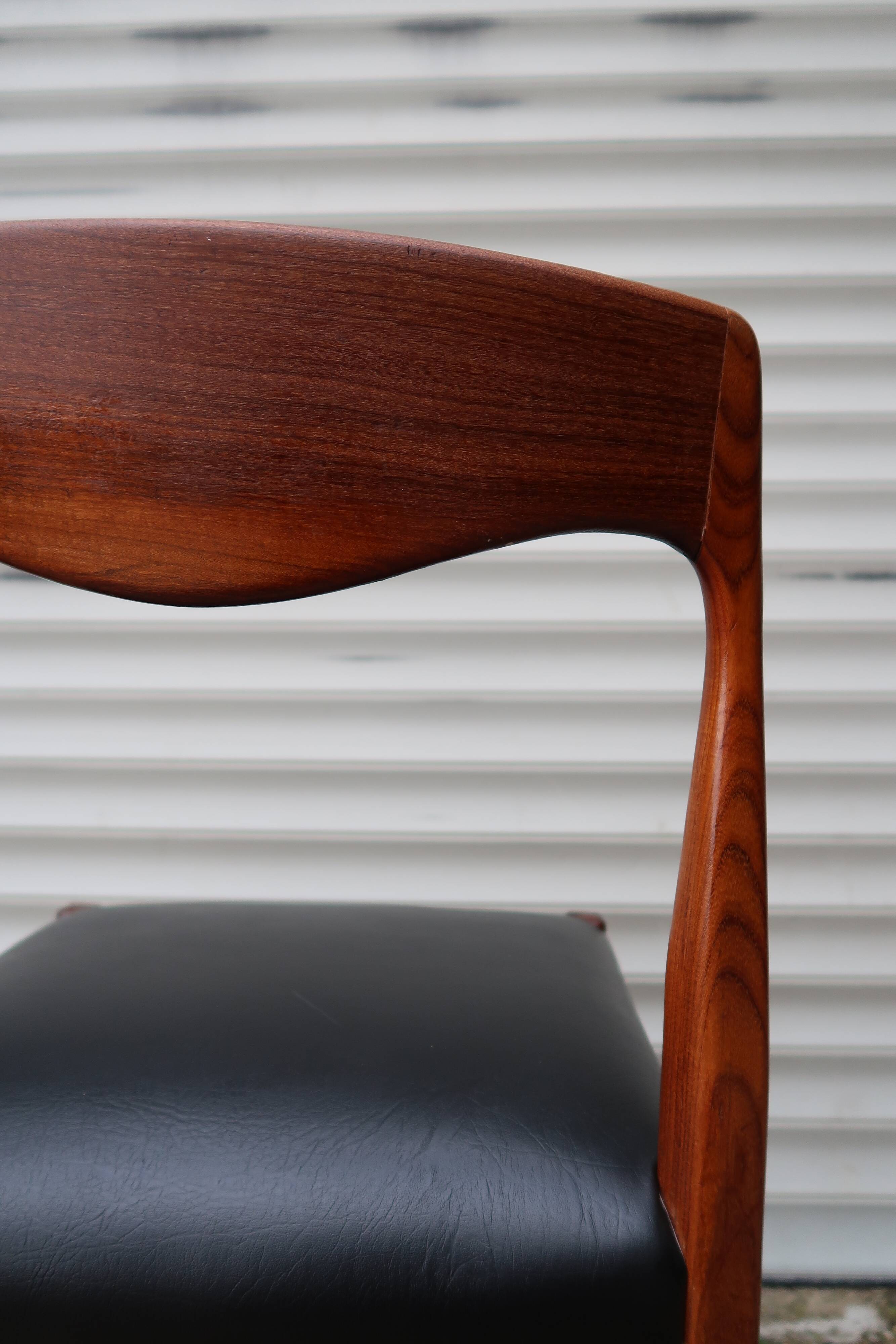 Series of 3 chairs Niels Otto Moller