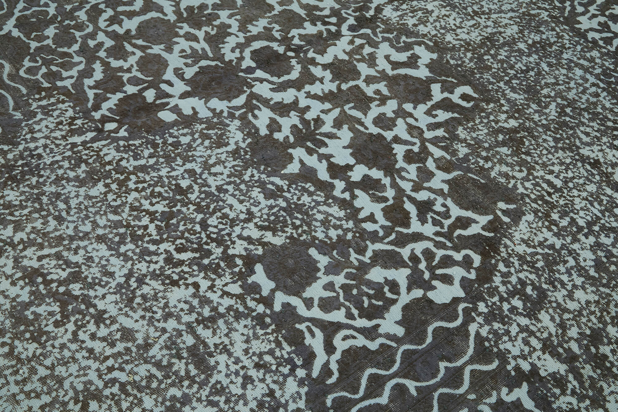 Hand-knotted persian vintage 1970s 292 cm x 396 cm grey wool carpet