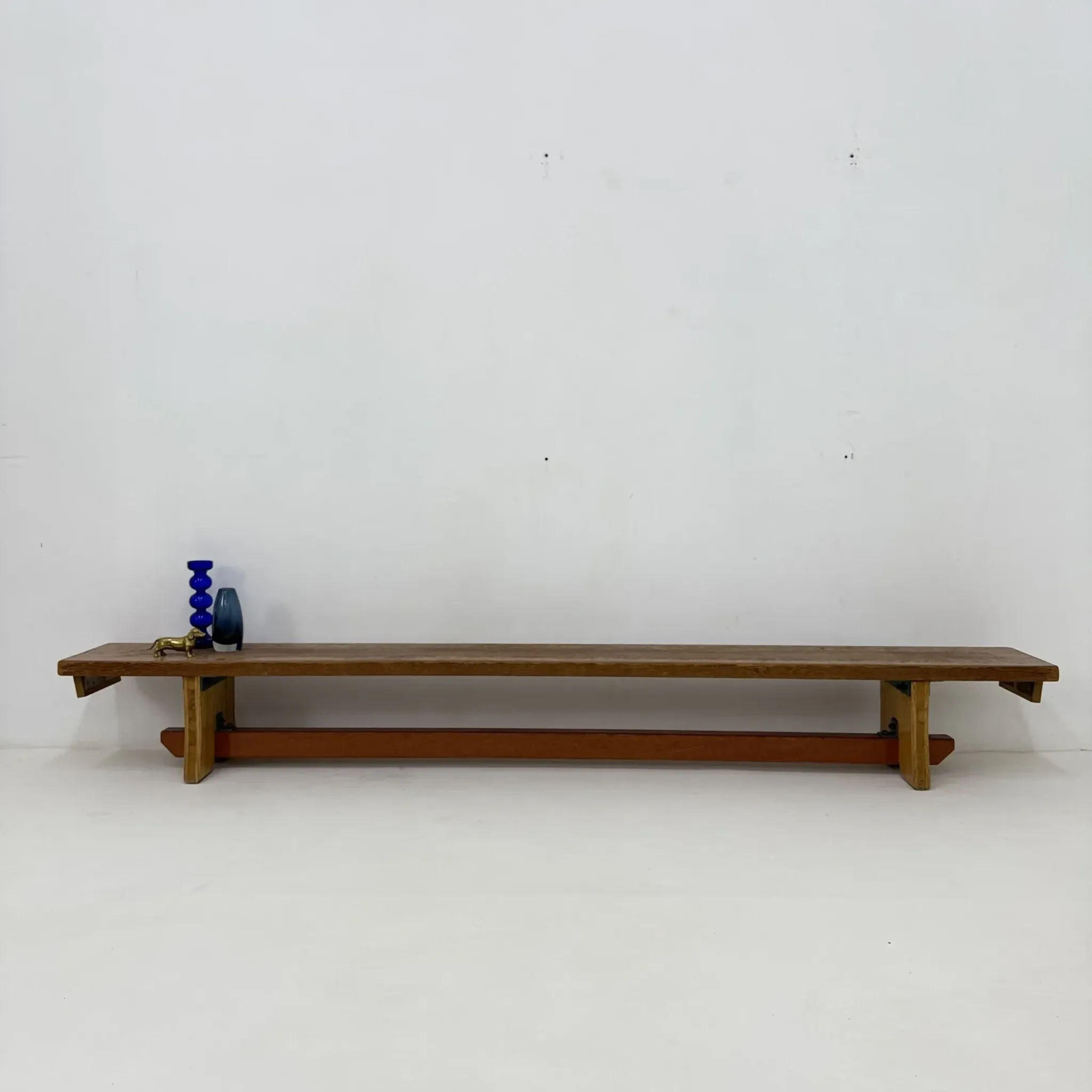 Banc d'école en bois massif vintage, années 1970