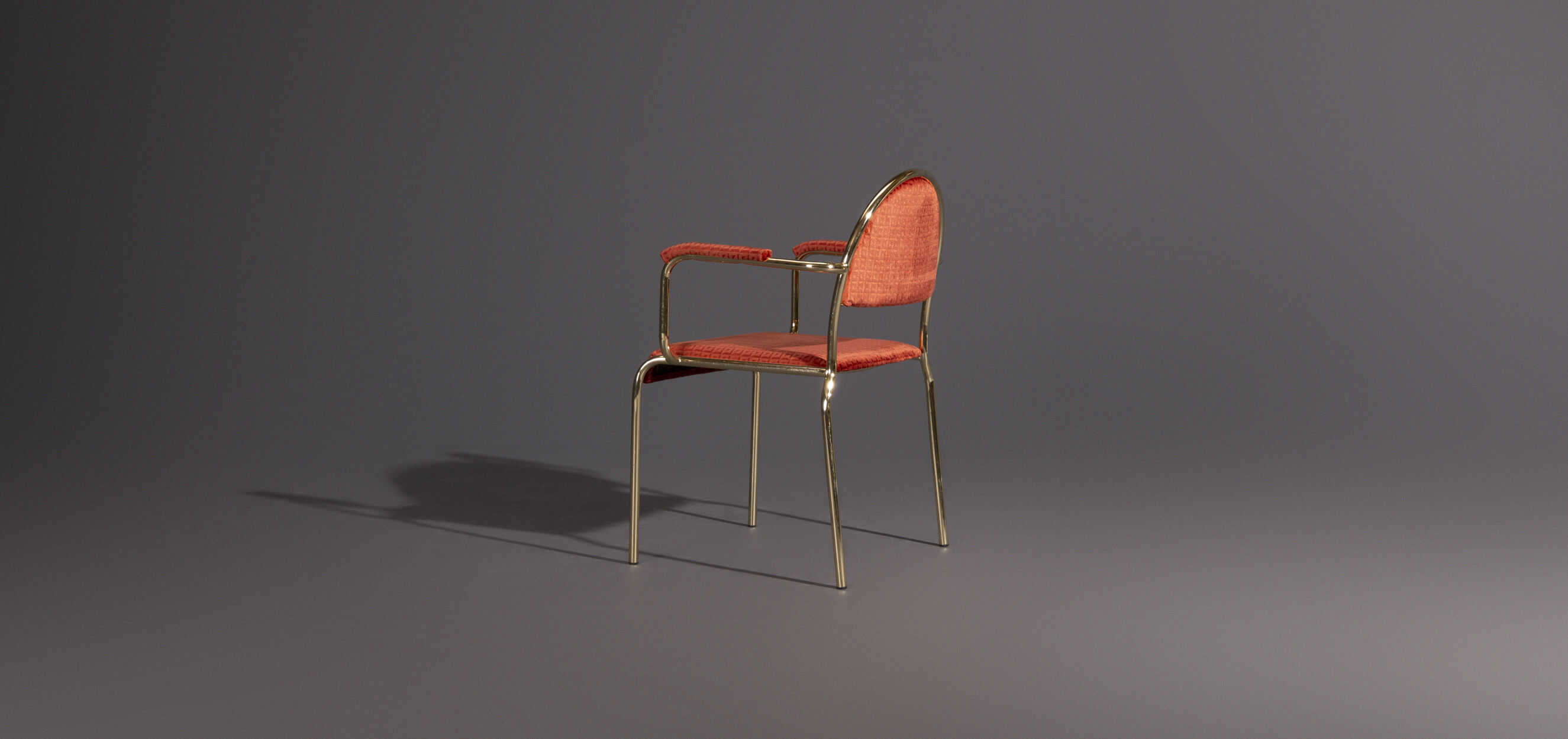 Fauteuil Hollywood Regency dans le guide FR 11, avec accoudoirs