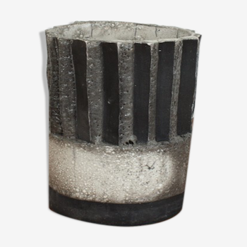 Brutalist vase