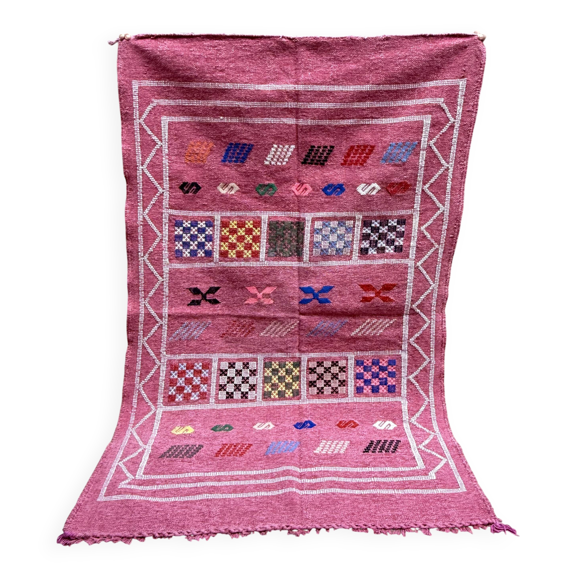 Handmade Moroccan wool rug: Berber Azilal style, geometric pattern.