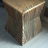 Tabouret coffre en teck naturel brun et noir.