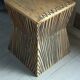 Tabouret coffre en teck naturel brun et noir.