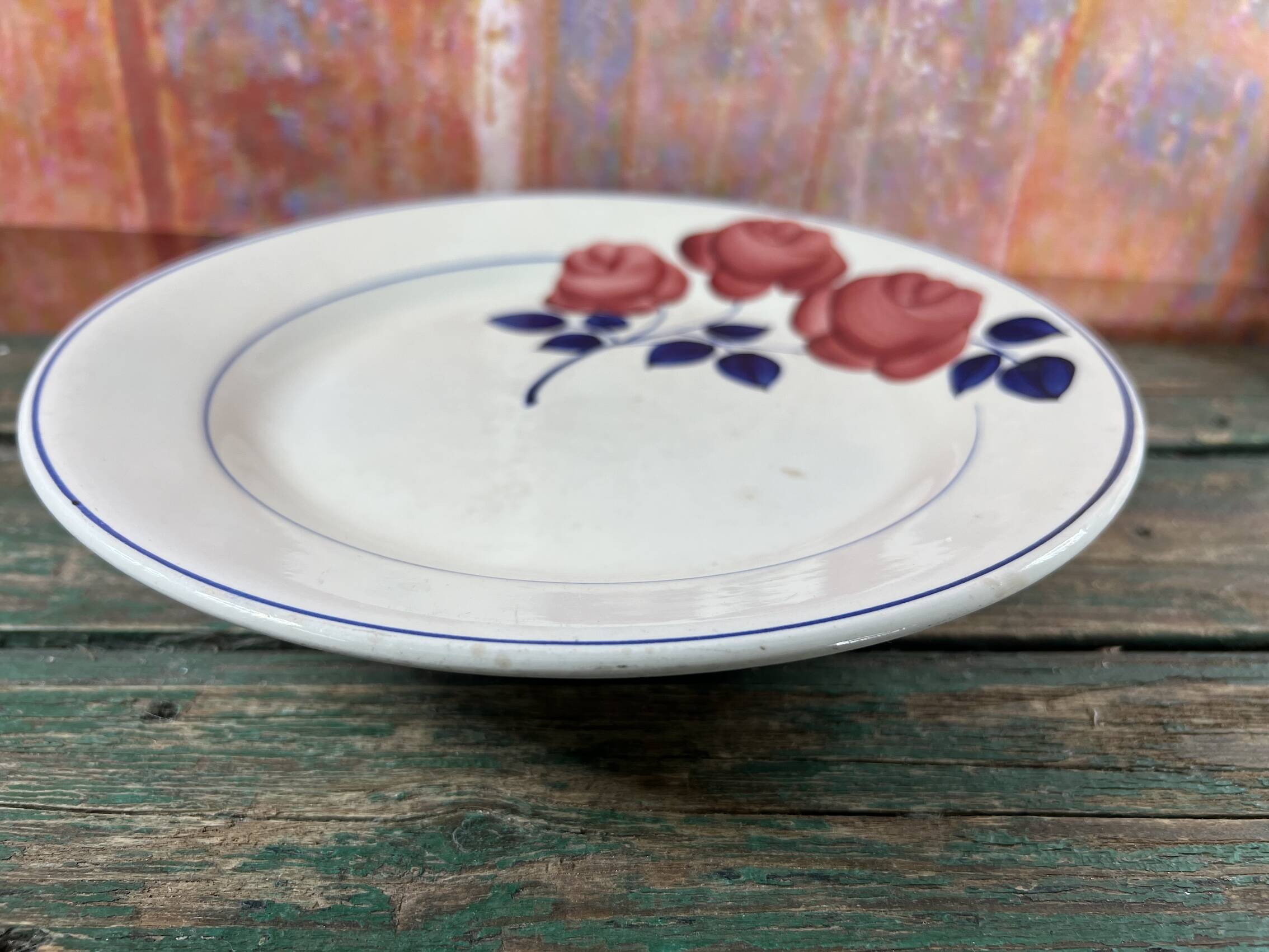 Plate on vintage heel dessert dish Rose Red
