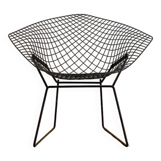 HARRY BERTOIA armchair for KNOLL "Diamond" in black metal. Old edition. Condition of use.
