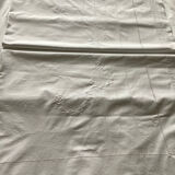Drap plat fin brodé main
