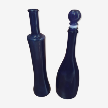 Duo de bouteilles couleur bleue Klein