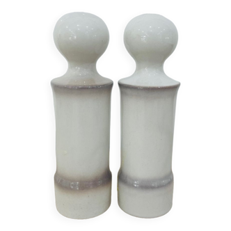 Salt and pepper shaker