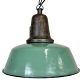 Lampe industrielle en émail vert avec dessus en fonte, années 1960