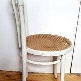 Chaise de bistrot cannée