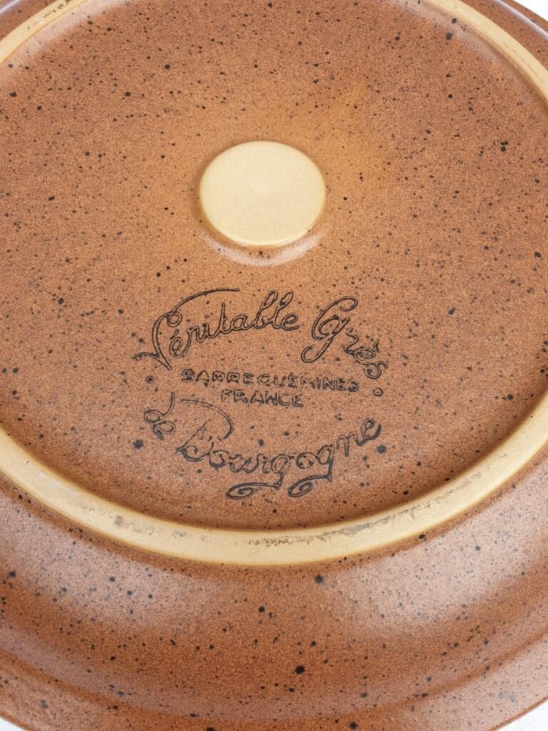 Set 12 plates and 1 dish sandstone of Burgundy Sarreguemines