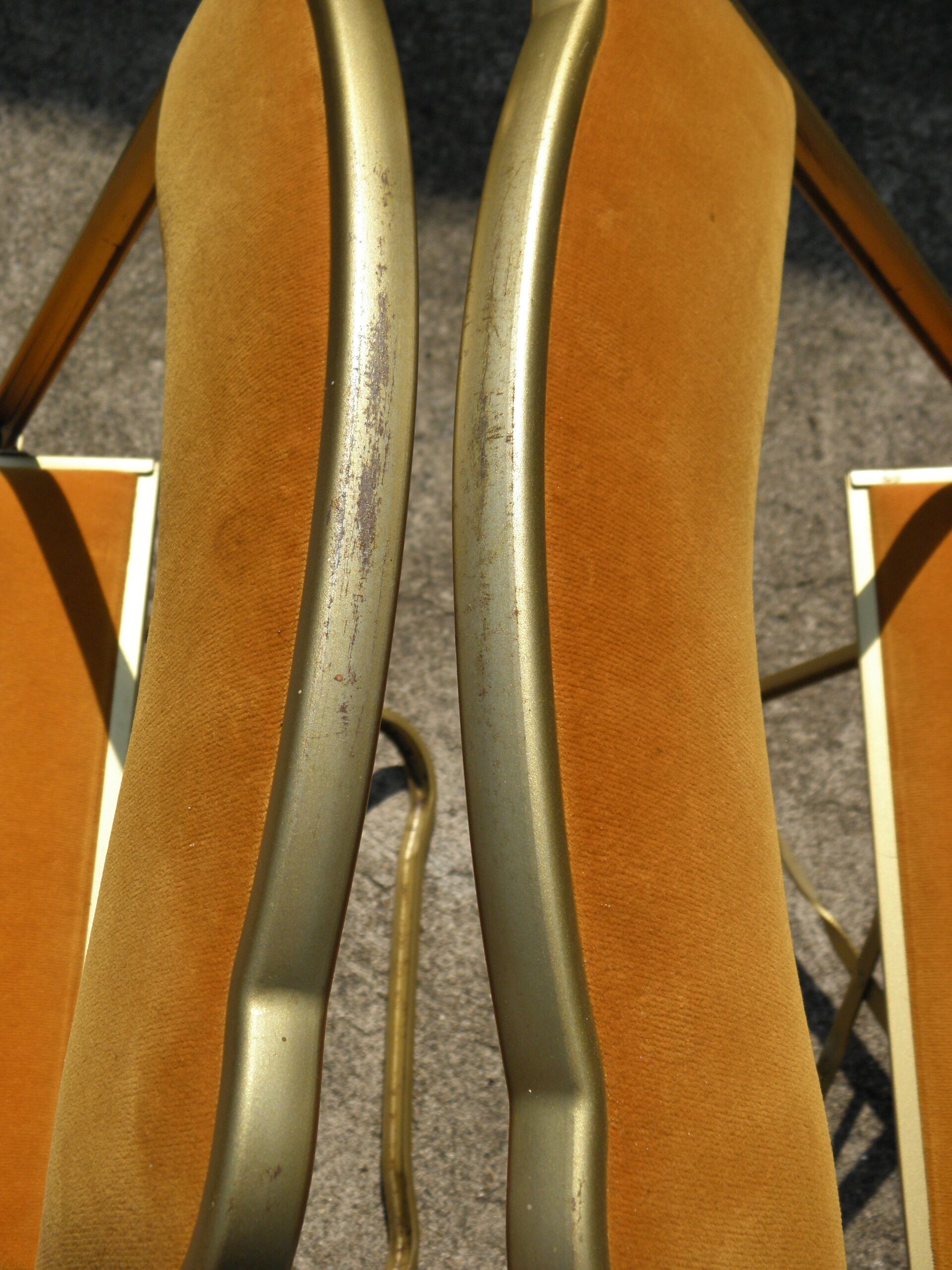 Lot de 6 chaises pliantes en velours et métal doré