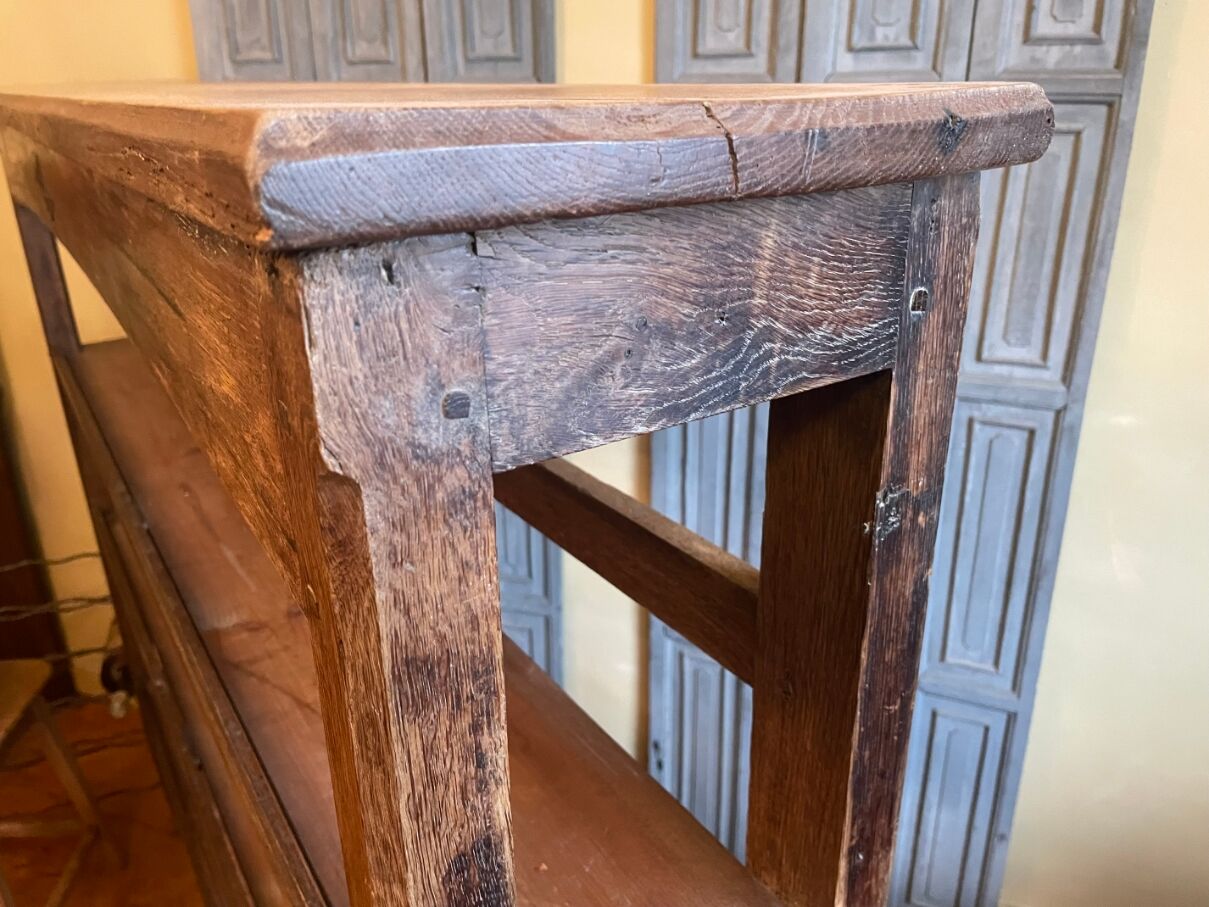 Baker's shelf, kitchen shelf, collection shelf from the early 19th century, oak.