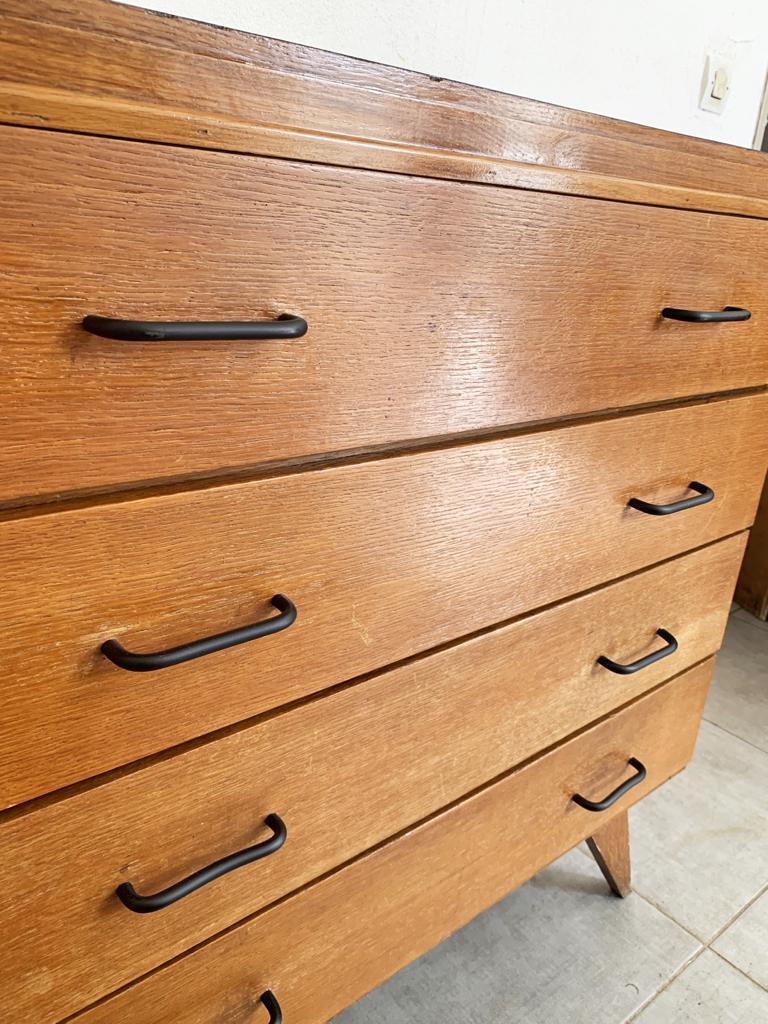 Vintage wooden chest of drawers