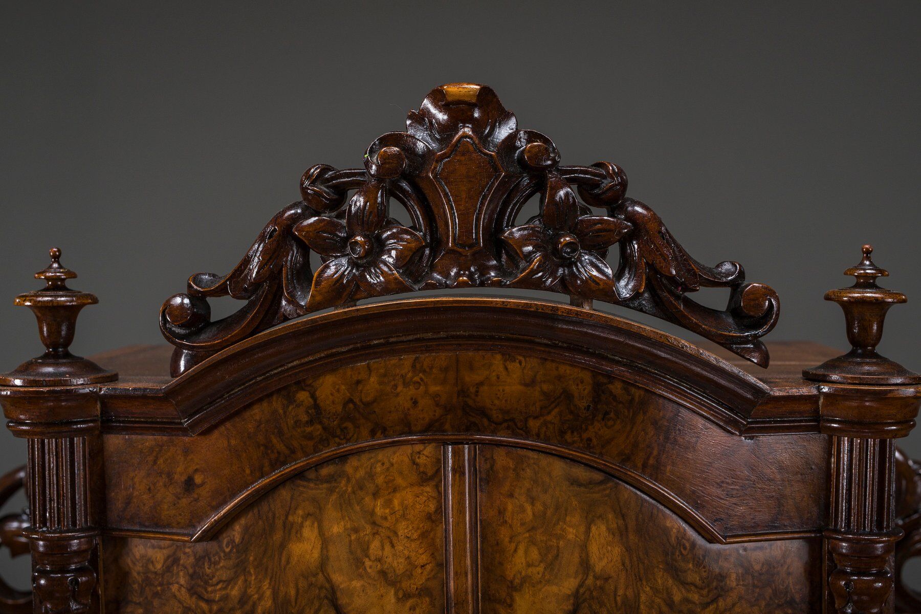 Coiffeuse en noyer Louis Philippe antique, 1860