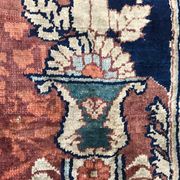 Very beautiful antique Persian carpet Tabriz very fine silk 135x160 cm