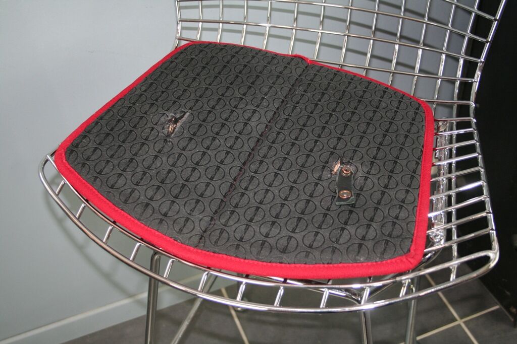 Bar stool Harry Bertoia Knoll chrome red cake