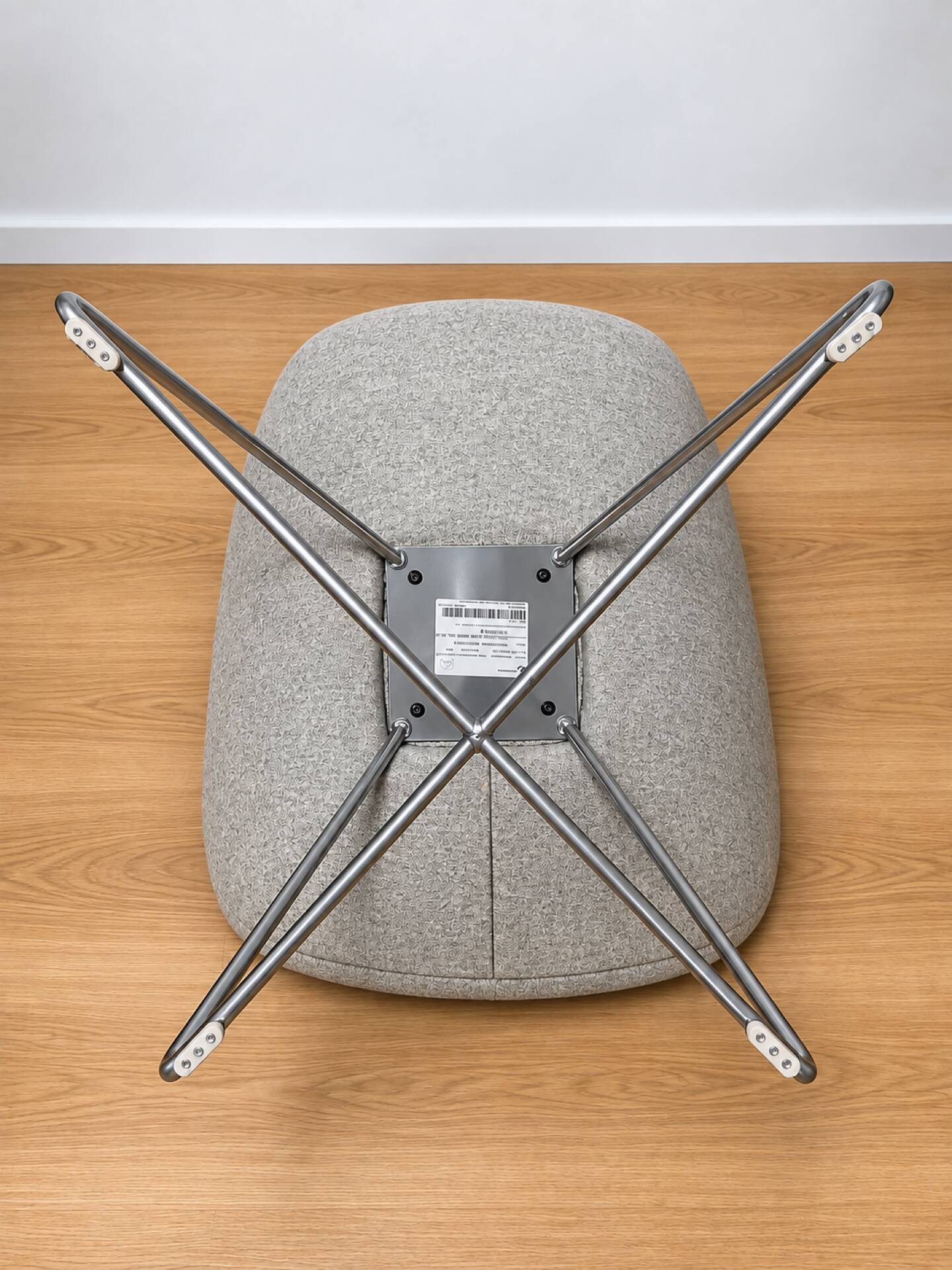 Columbus SCL1 lounge chair by Connection, 2015