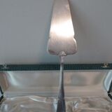 Pie shovel in box