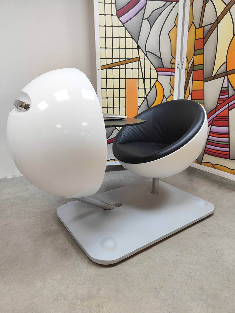 Dutch Space age design Globus workplace Michiel van der Kley for Artifort