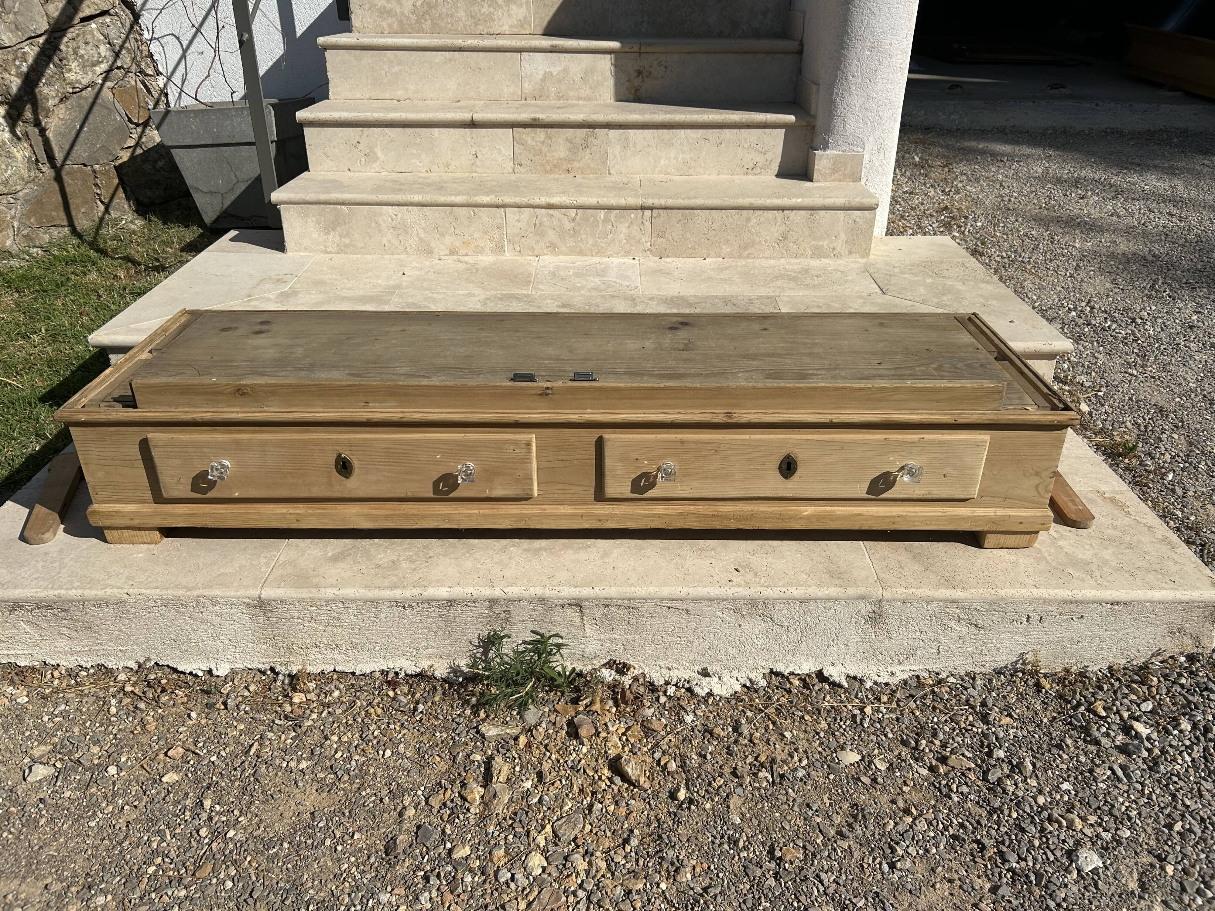 Grande armoire ancienne en pin