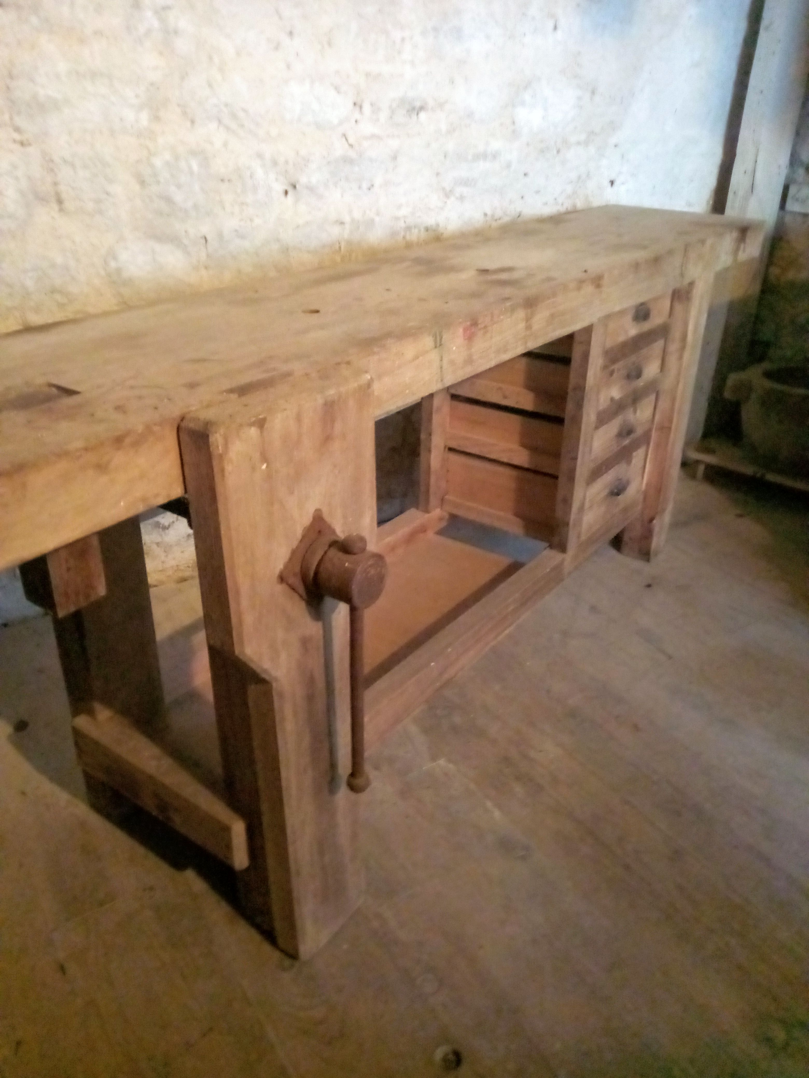 Established primitive console